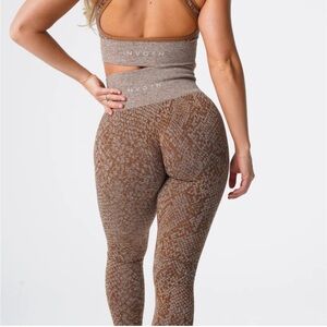 NVGTN Snakeskin Seamless Leggings in Mocha